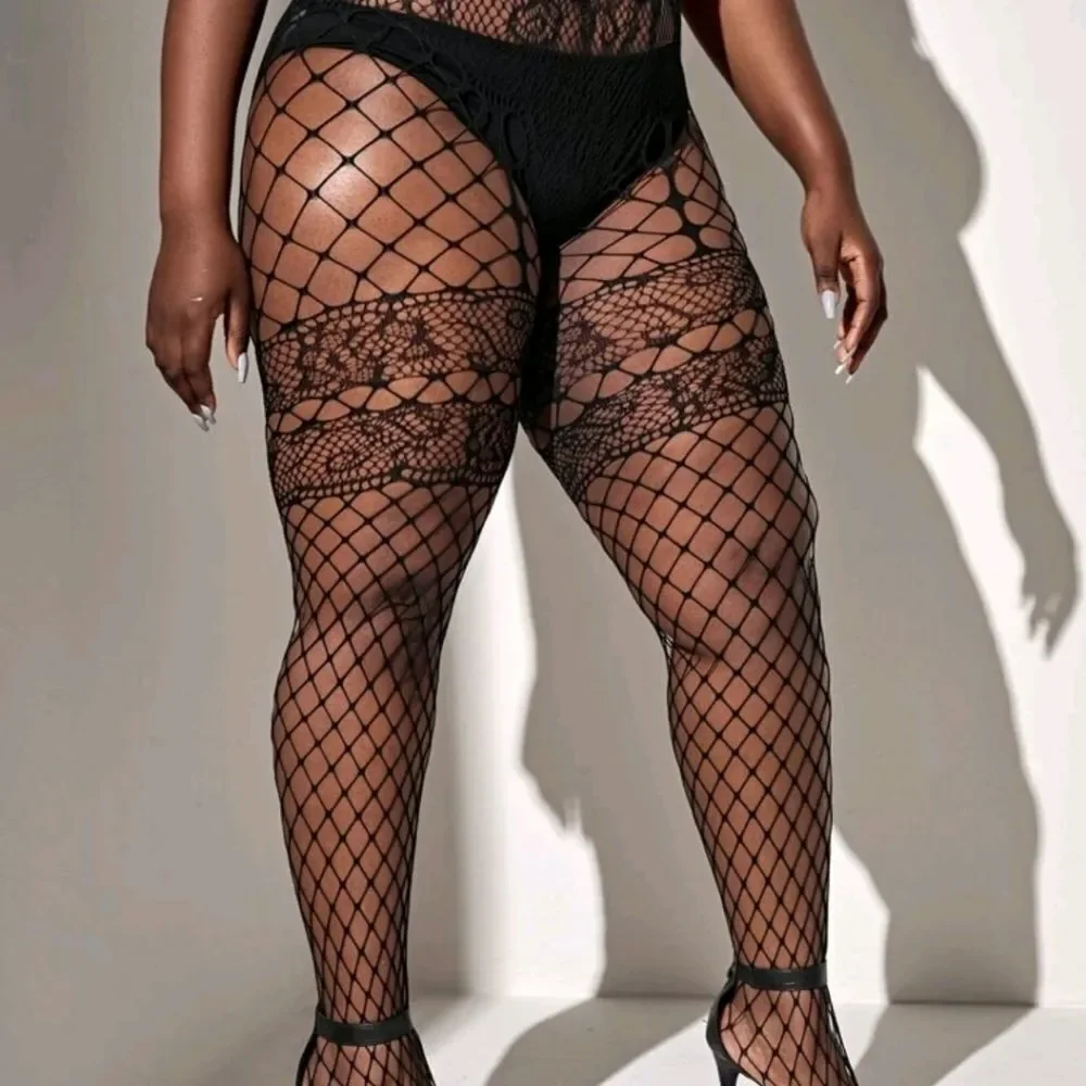Plus Fishnet Cut-out Tights - Picture 4 of 5
